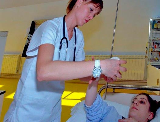Curso de Cuidados Auxiliares de Enfermería